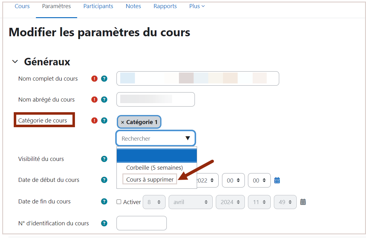 Sélectionnez "Catégorie à supprimer" dans le champ Catégorie de cours.